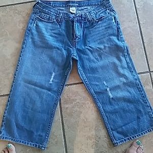 Maurices capri jeans.